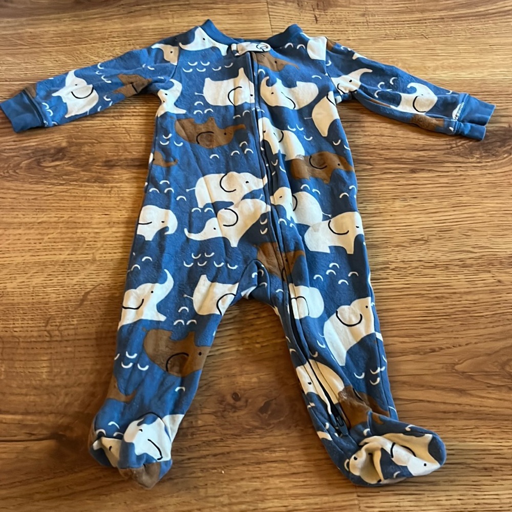 5/$10 Carter’s Blue Elephant Sleep and Play 9m